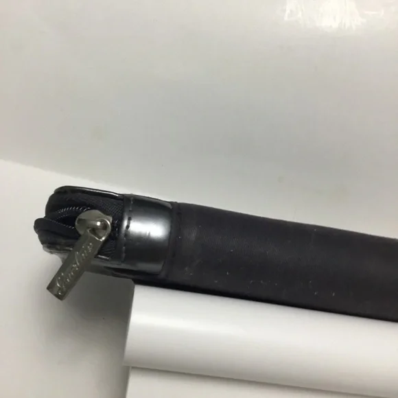 Guerlain Wallet - Picture 4 of 16